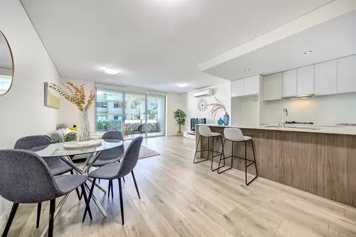 8/1 Lamond Drive, Turramurra Sold by Chan Yahl