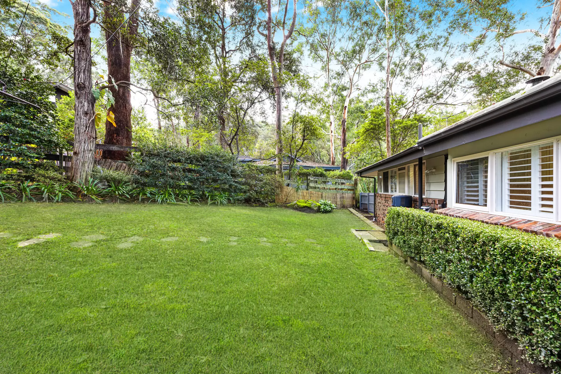 4 Mariana Close, St Ives Sold by Chan Yahl - image 1