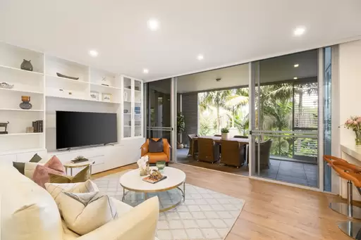 9/17 Powell Street, Killara Sold by Chan Yahl
