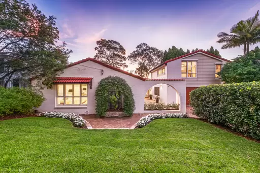 12 Brallas Avenue, St Ives Sold by Chan Yahl