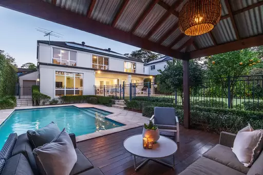 8 Lawson Parade, St Ives Sold by Chan Yahl