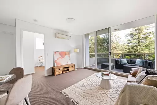 511/5 Pymble Avenue, Pymble Sold by Chan Yahl