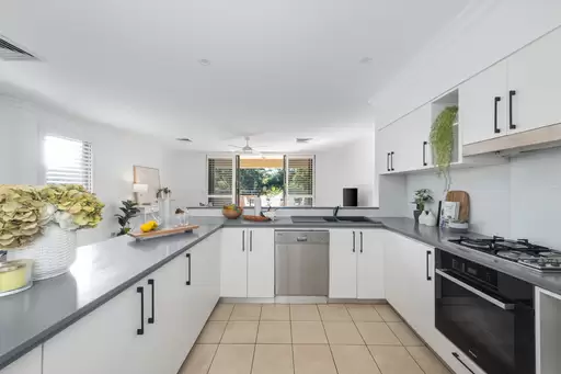 329/414 Pacific Highway, Lindfield Sold by Chan Yahl