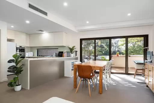 14/42-48 Culworth Avenue, Killara Sold by Chan Yahl