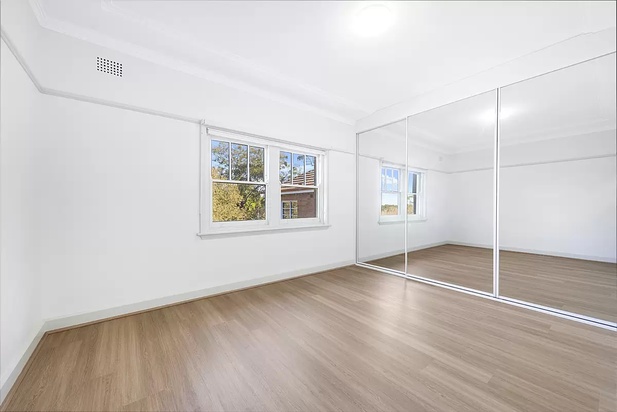 8/142 Pacific Highway, Roseville Leased by Chan Yahl - image 5