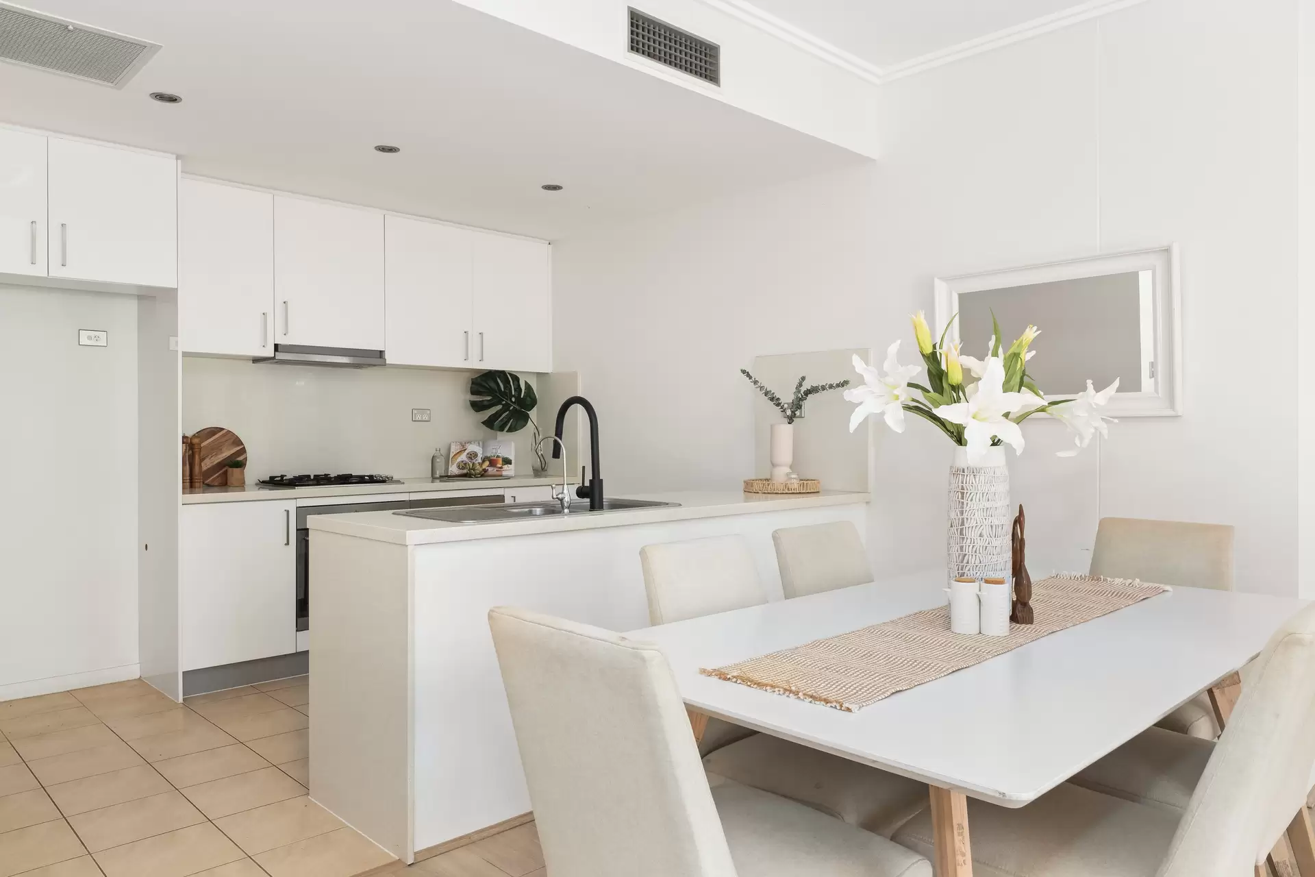 8/16-22 Dumaresq Street, Gordon Sold by Chan Yahl - image 5
