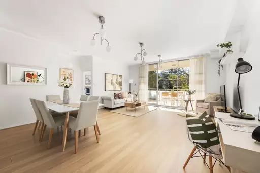 8/16-22 Dumaresq Street, Gordon Sold by Chan Yahl