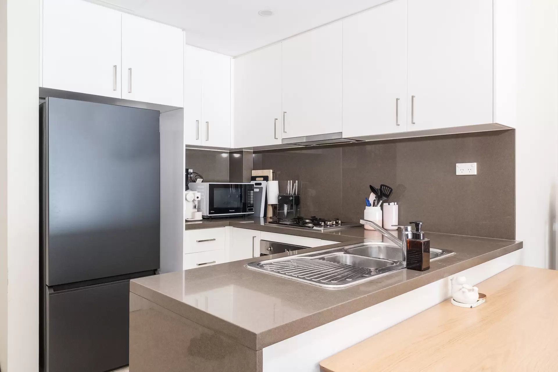 8/6-8 Culworth Avenue, Killara Sold by Chan Yahl - image 5