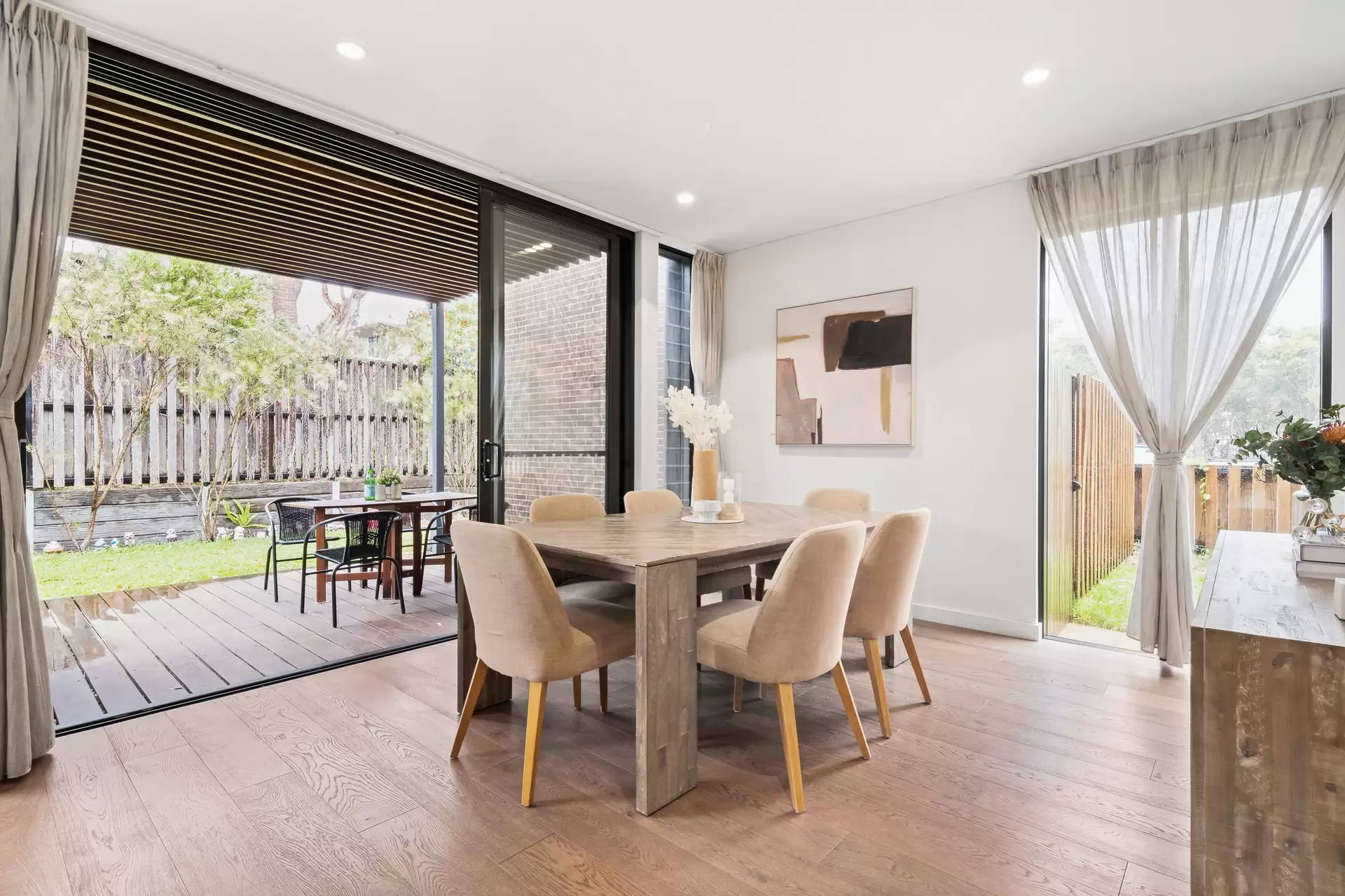 24 Hamilton Corner, Lindfield Sold by Chan Yahl - image 4