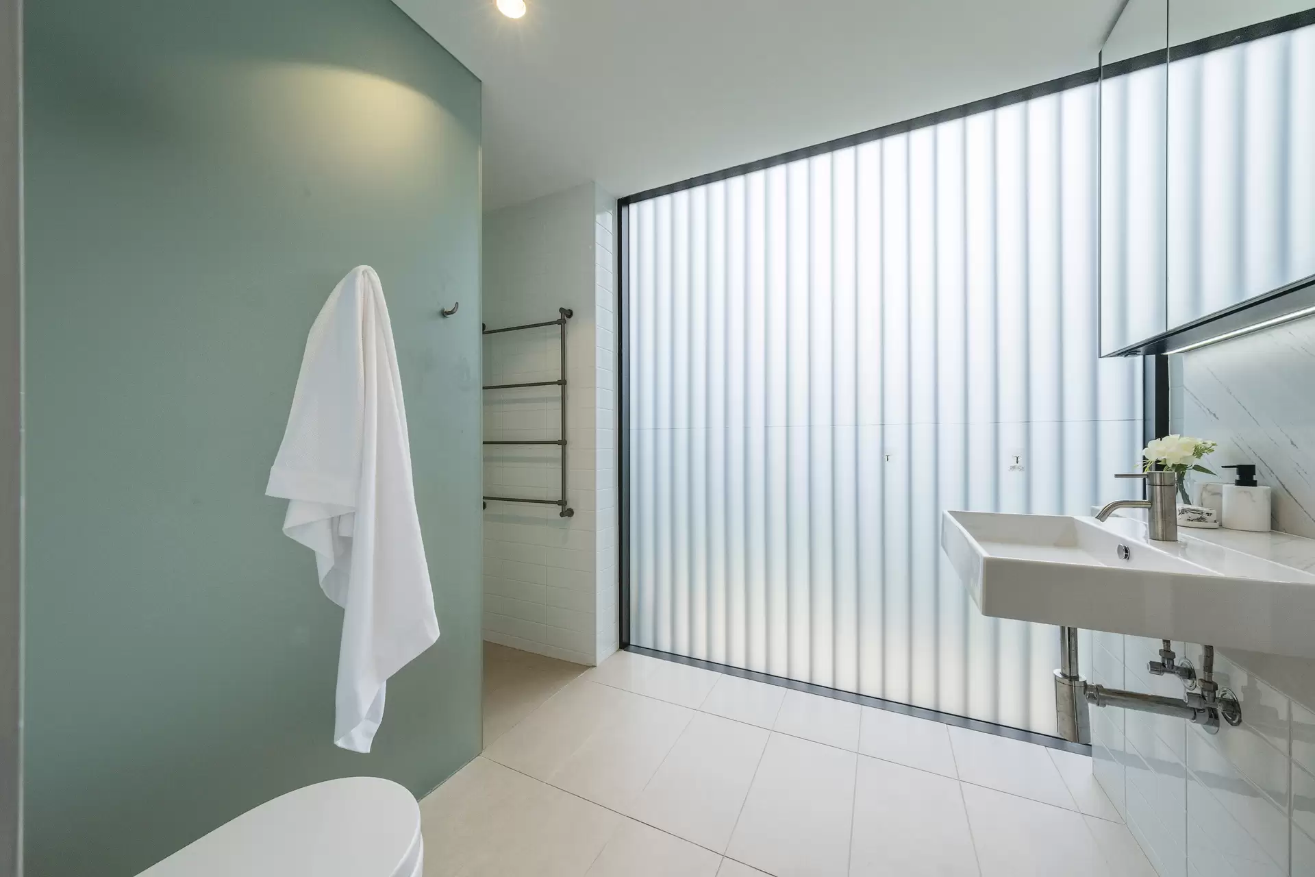 24 Hamilton Corner, Lindfield Sold by Chan Yahl - image 15