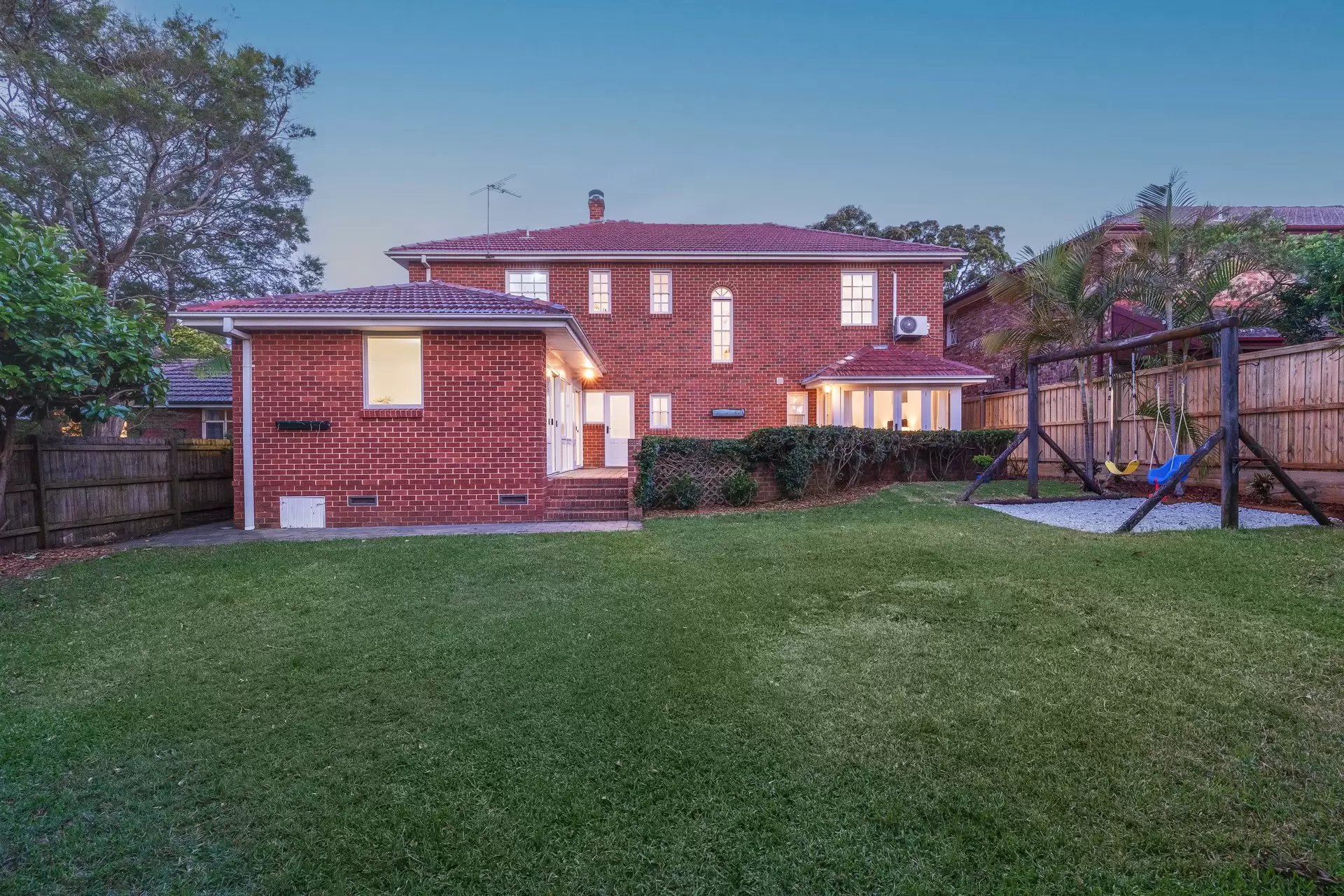36 Benaroon Avenue, St Ives Sold by Chan Yahl - image 4