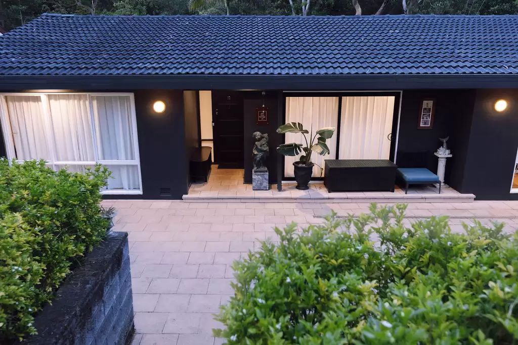 12 Elegans Avenue, St Ives Sold by Chan Yahl - image 2