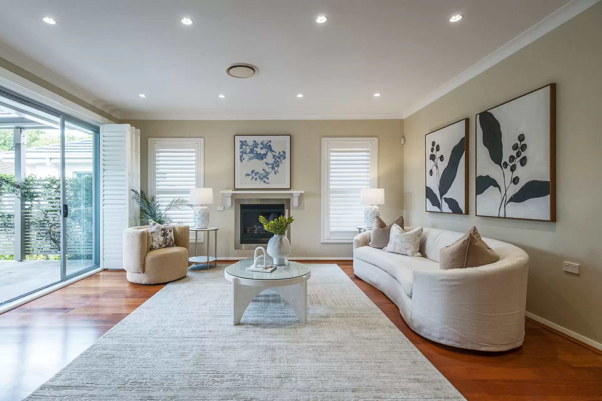 2/8 Collins Road, St Ives Sold by Chan Yahl - image 1