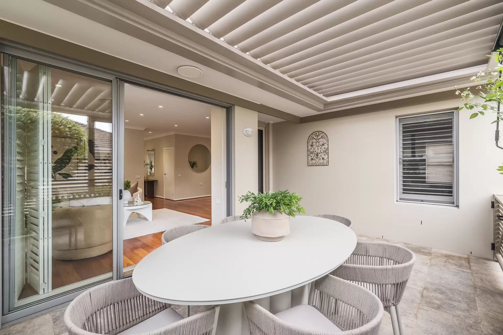 2/8 Collins Road, St Ives Sold by Chan Yahl - image 2