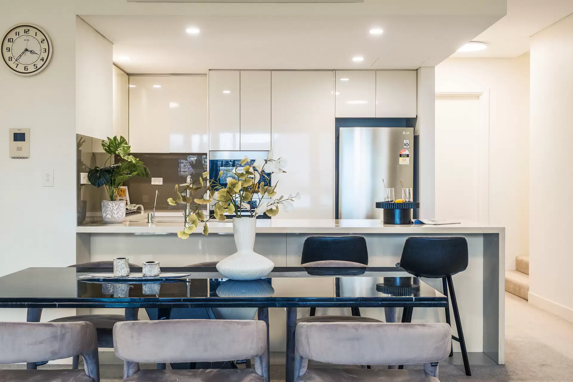 816/2-8 Bruce Avenue, Killara Sold by Chan Yahl - image 2