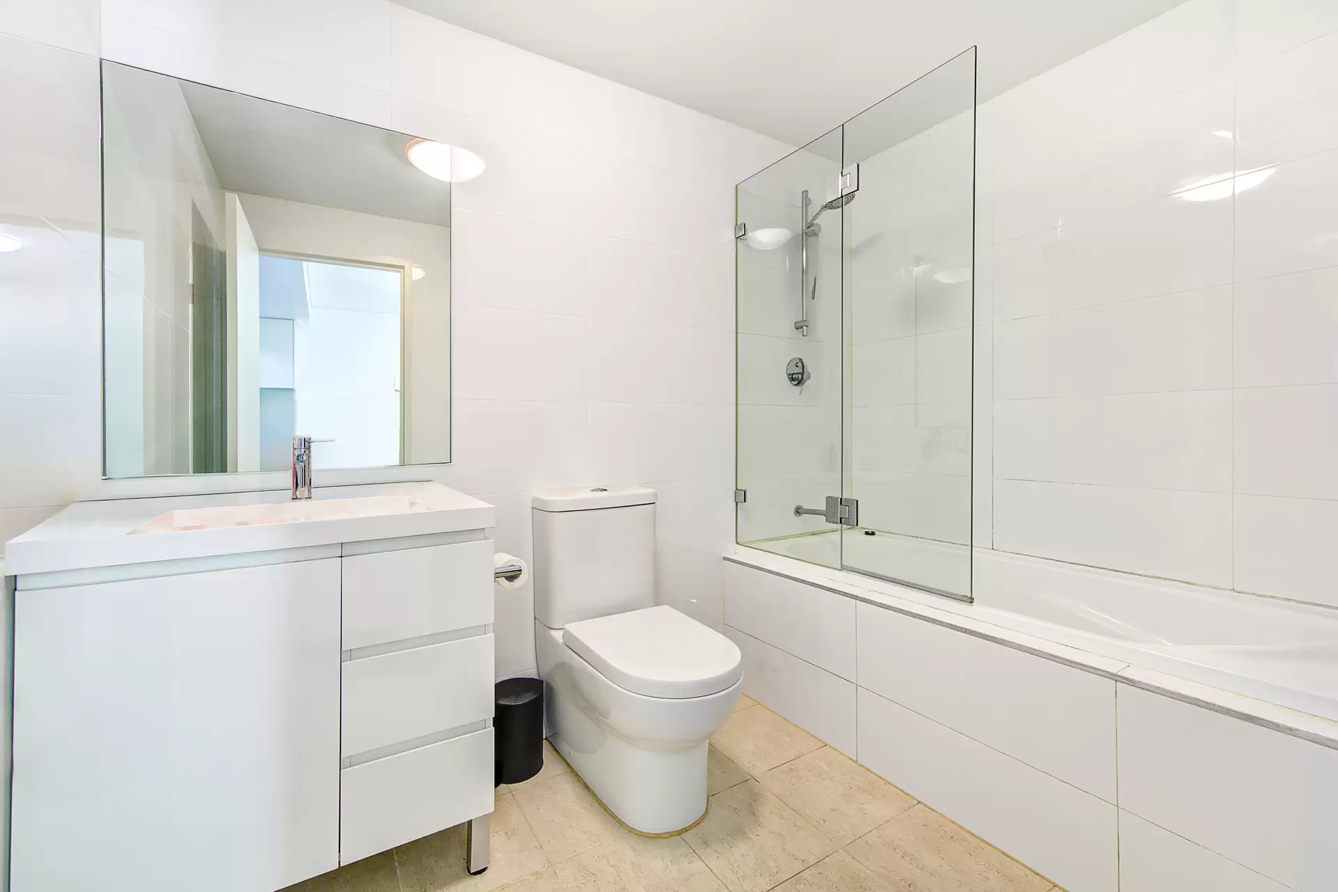 2/4 Lamond Drive, Turramurra Sold by Chan Yahl - image 4