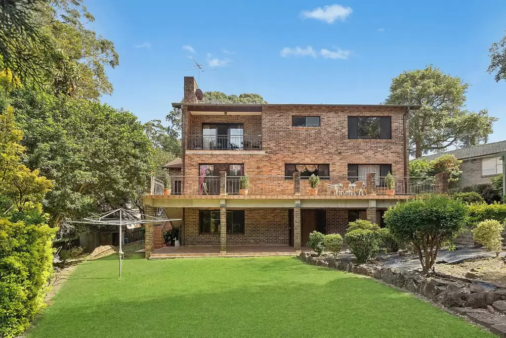 17 Parkwood Grove, West Pymble For Sale by Chan Yahl