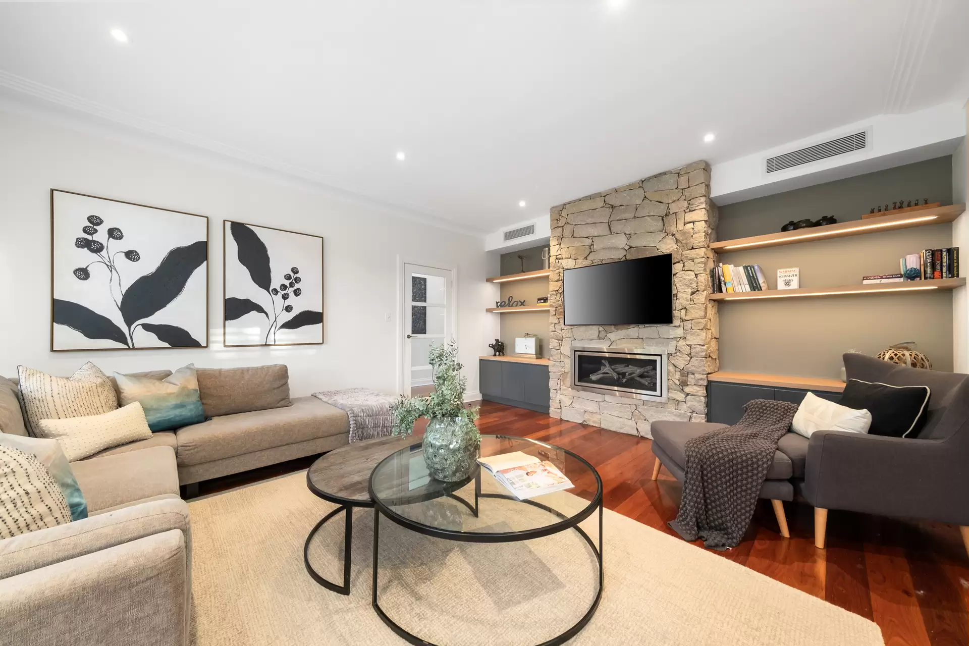 36 Woodbury Road, St Ives Sold by Chan Yahl - image 3