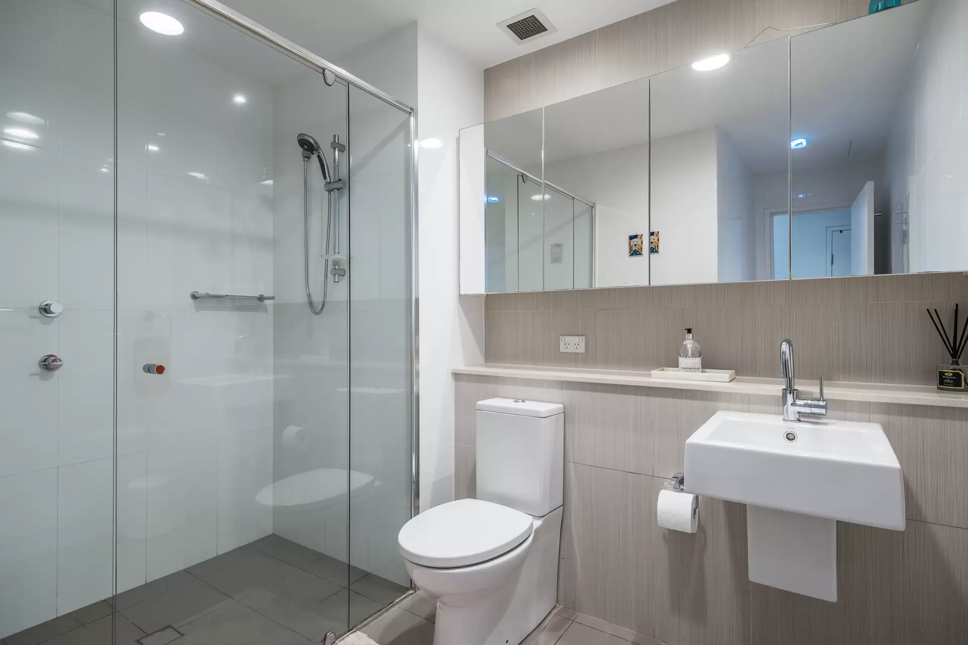 7/2-6 Clydesdale Place, Pymble Sold by Chan Yahl - image 9