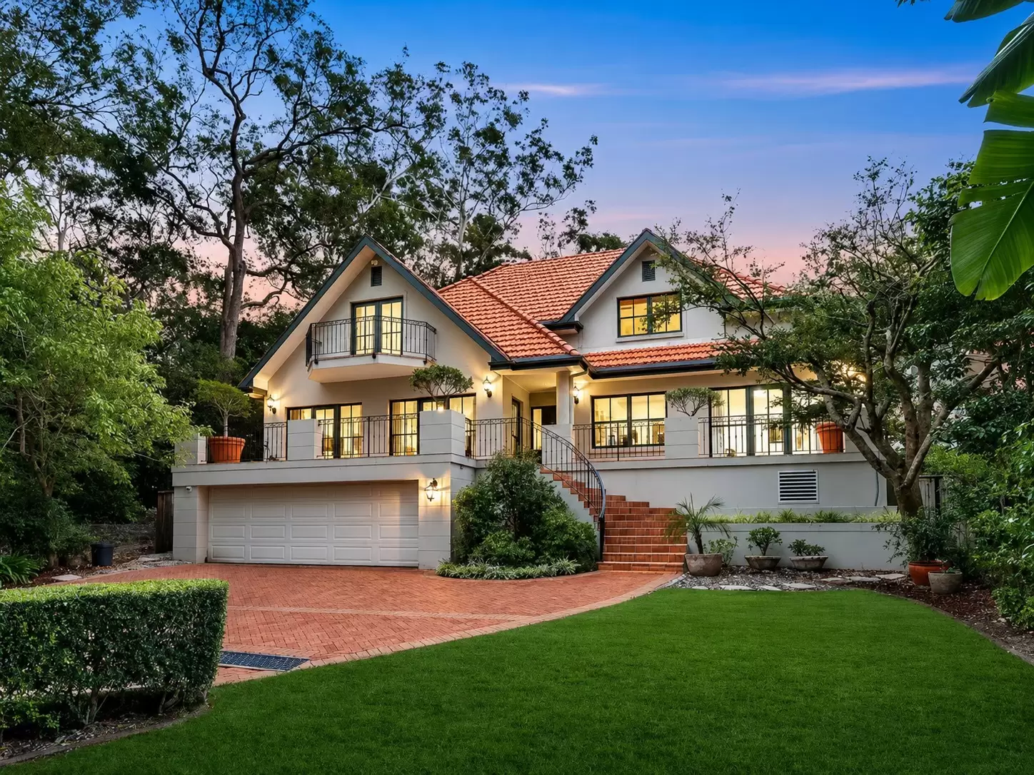 32 Water Street, Wahroonga Auction by Chan Yahl