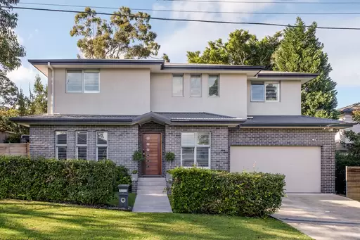 2 Lyon Avenue, Turramurra Sold by Chan Yahl
