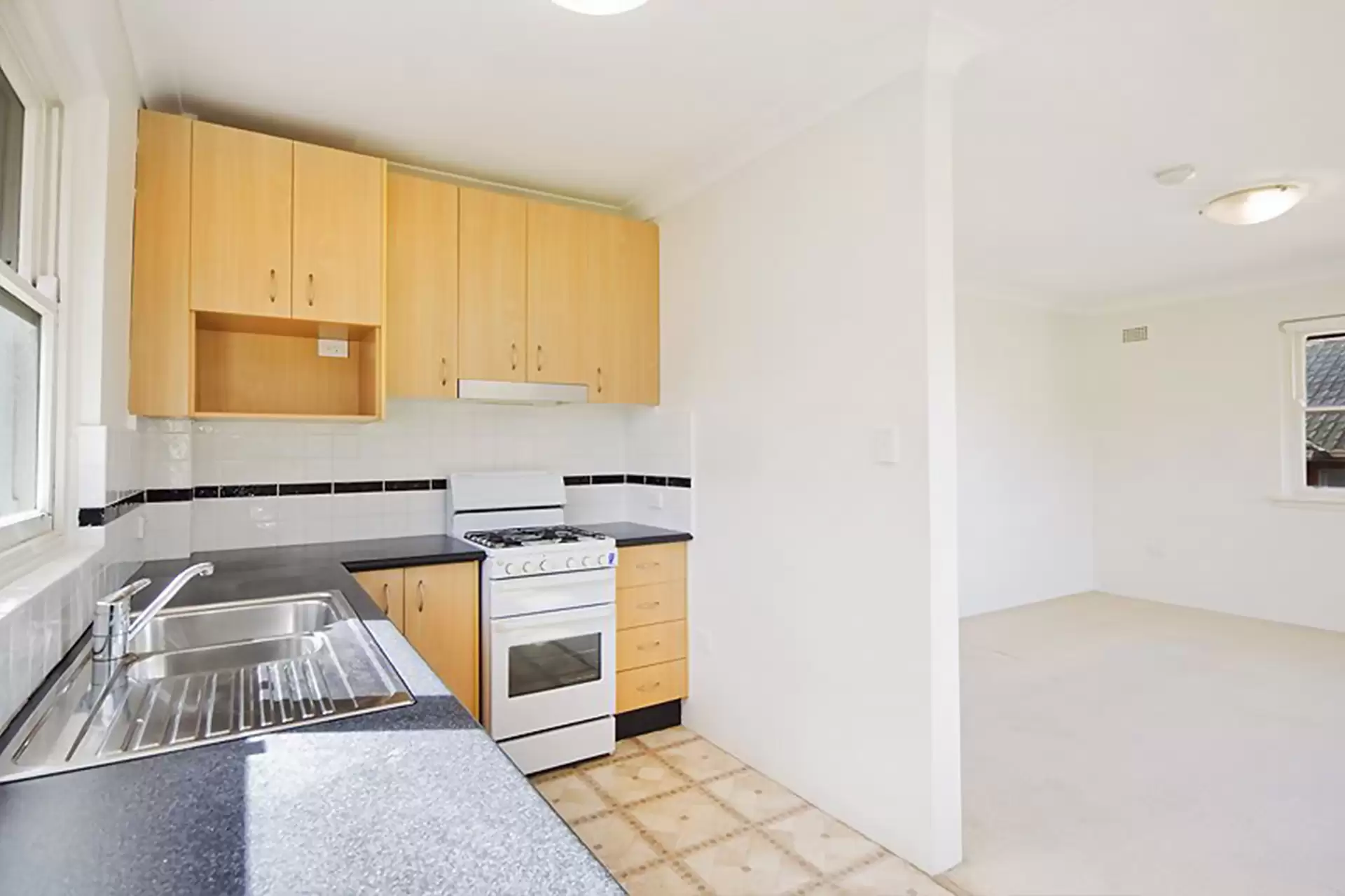 5/23 Warringah Road, Mosman Leased by Chan Yahl - image 5
