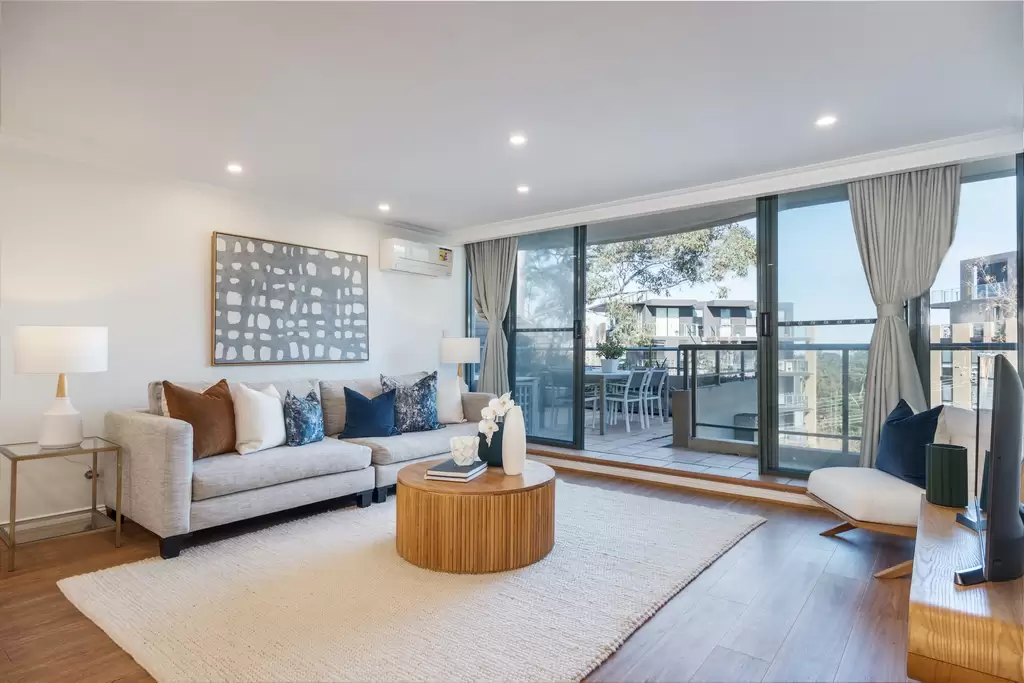 303/5-9 Everton Street, Pymble Sold by Chan Yahl