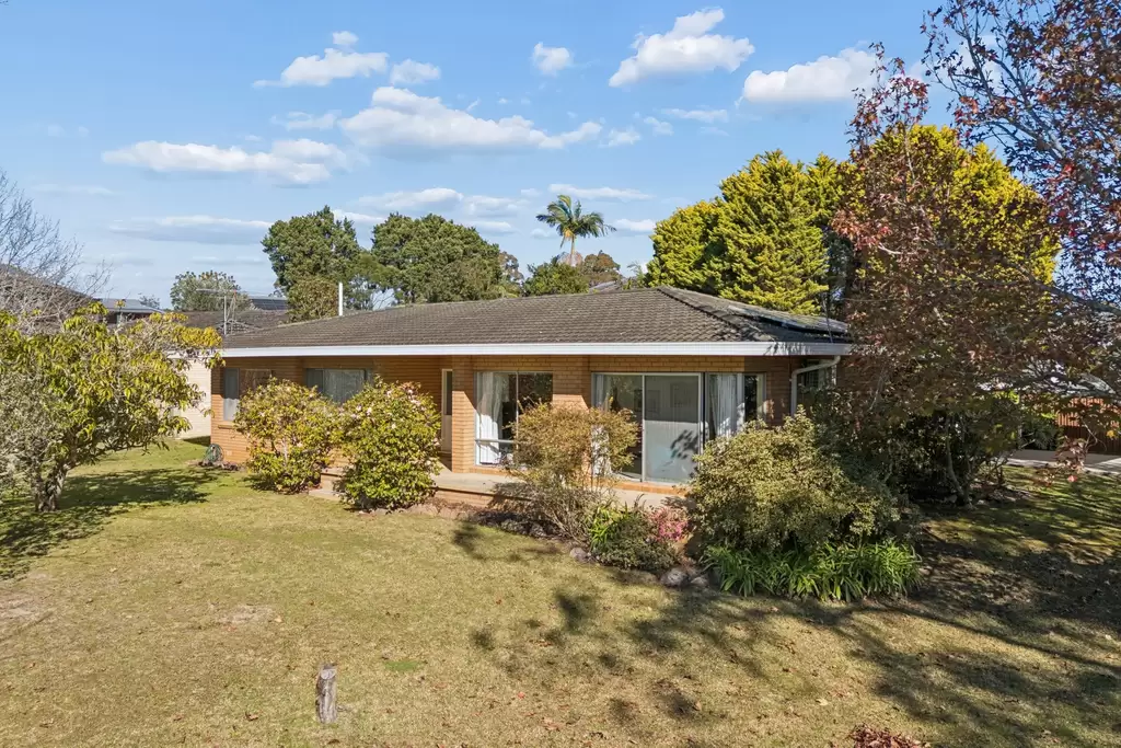3 Whitmont Crescent, St Ives Sold by Chan Yahl