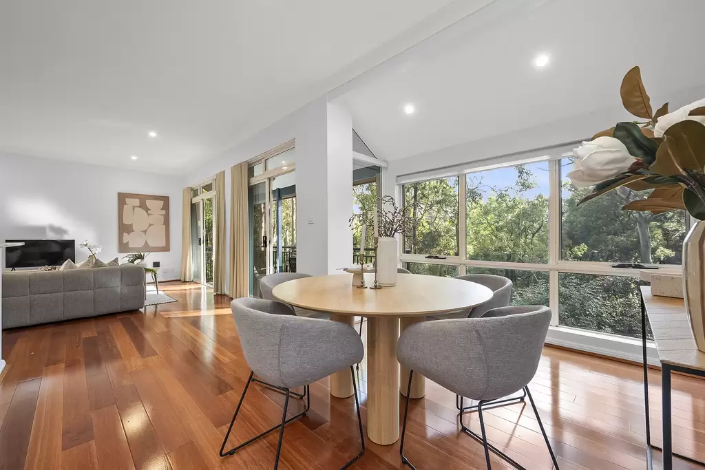 1/2-4 Bloomsbury Avenue, Pymble Sold by Chan Yahl