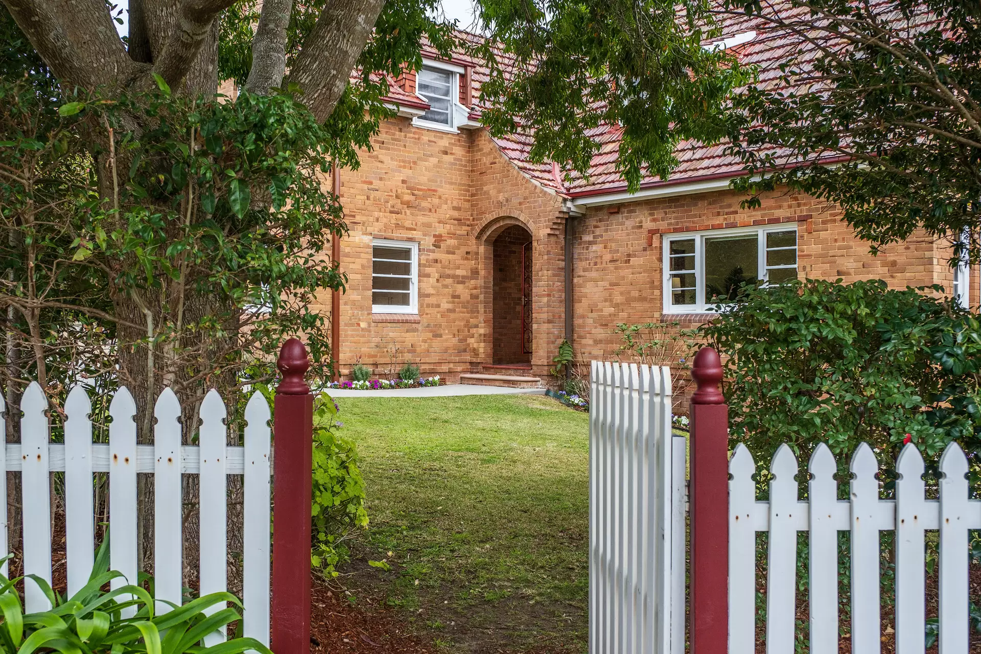 16 Allan Street, Roseville Chase Sold by Chan Yahl