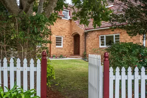 16 Allan Street, Roseville Chase Sold by Chan Yahl