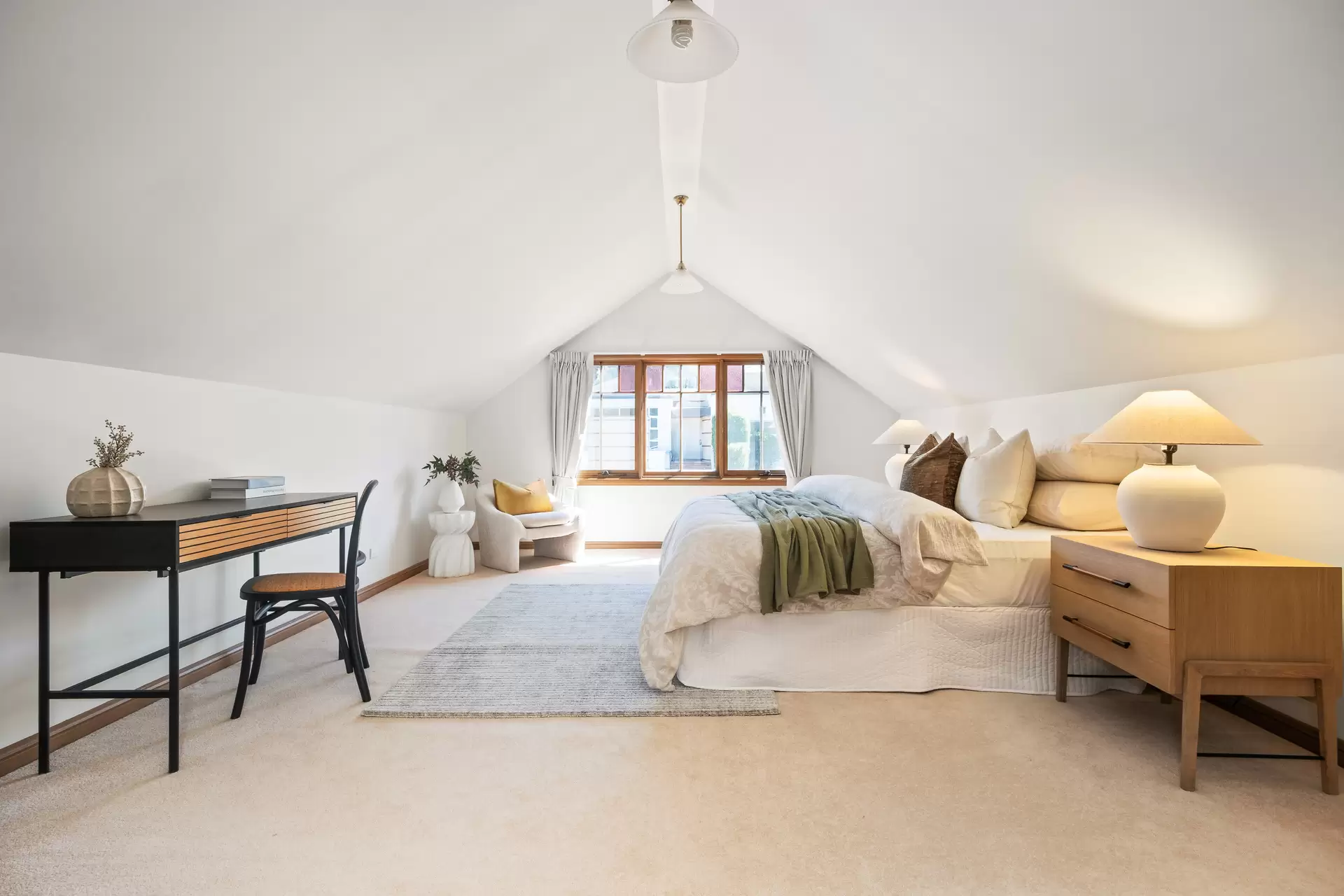 5 The Cloisters, St Ives Sold by Chan Yahl - image 17