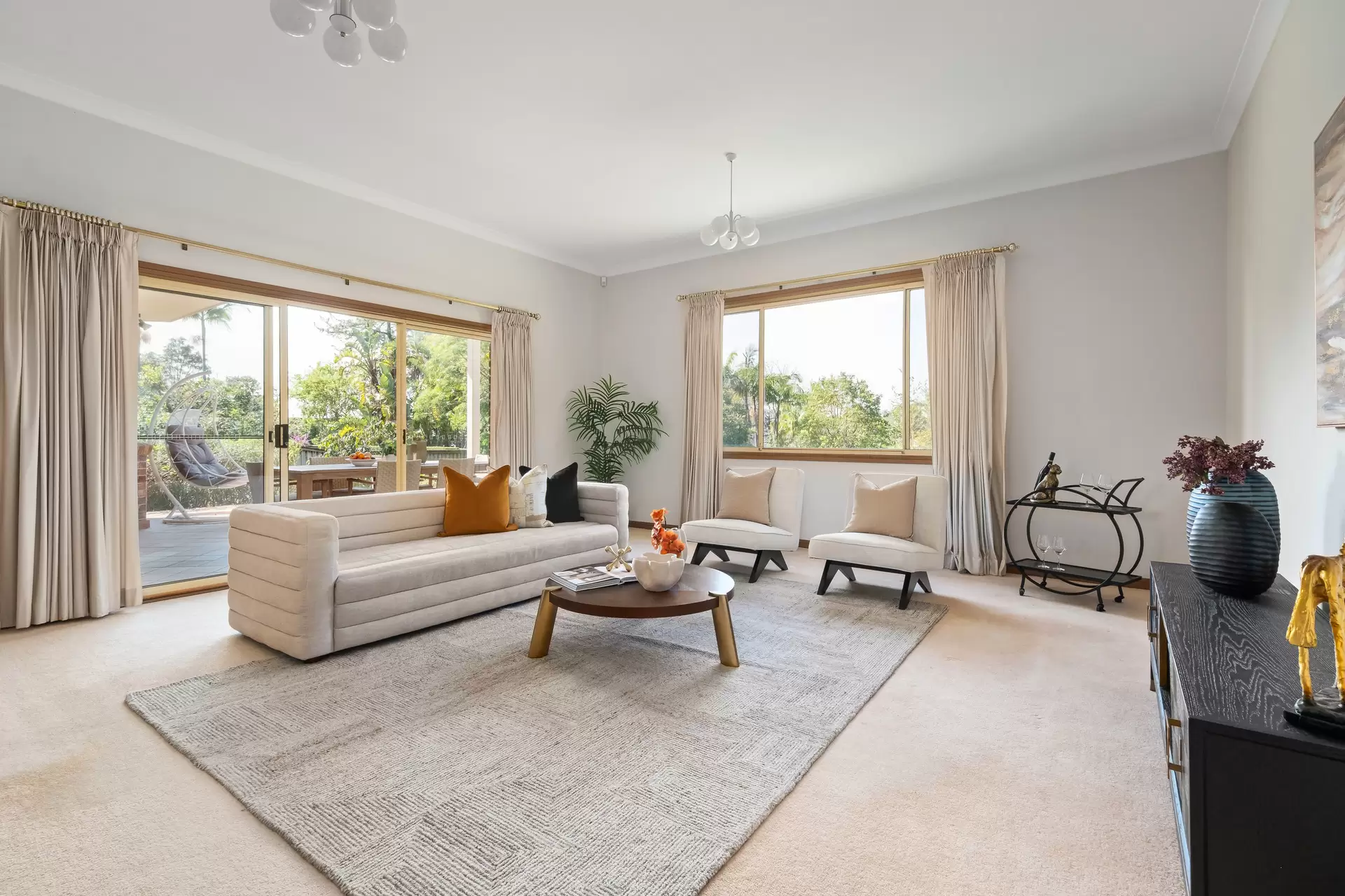 5 The Cloisters, St Ives Sold by Chan Yahl - image 9