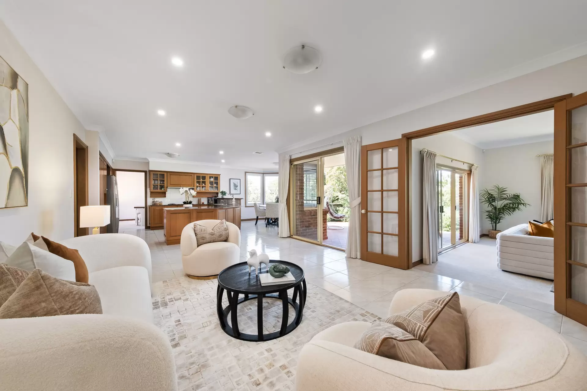 5 The Cloisters, St Ives Sold by Chan Yahl - image 4