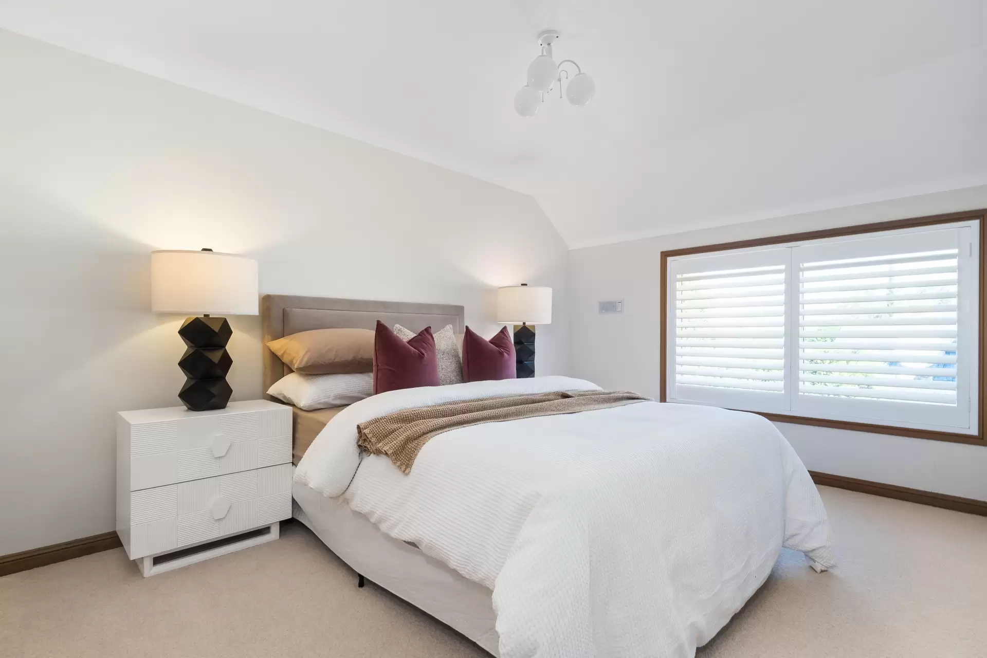 5 The Cloisters, St Ives Sold by Chan Yahl - image 19
