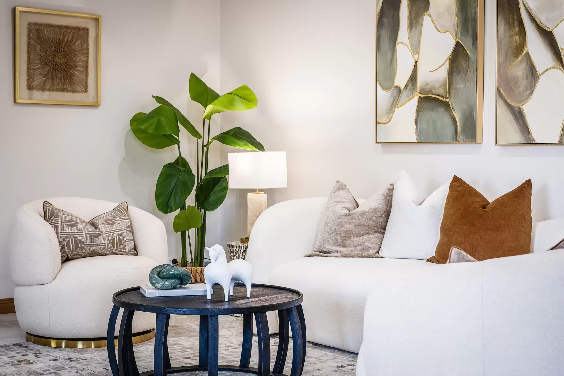 5 The Cloisters, St Ives Sold by Chan Yahl - image 8