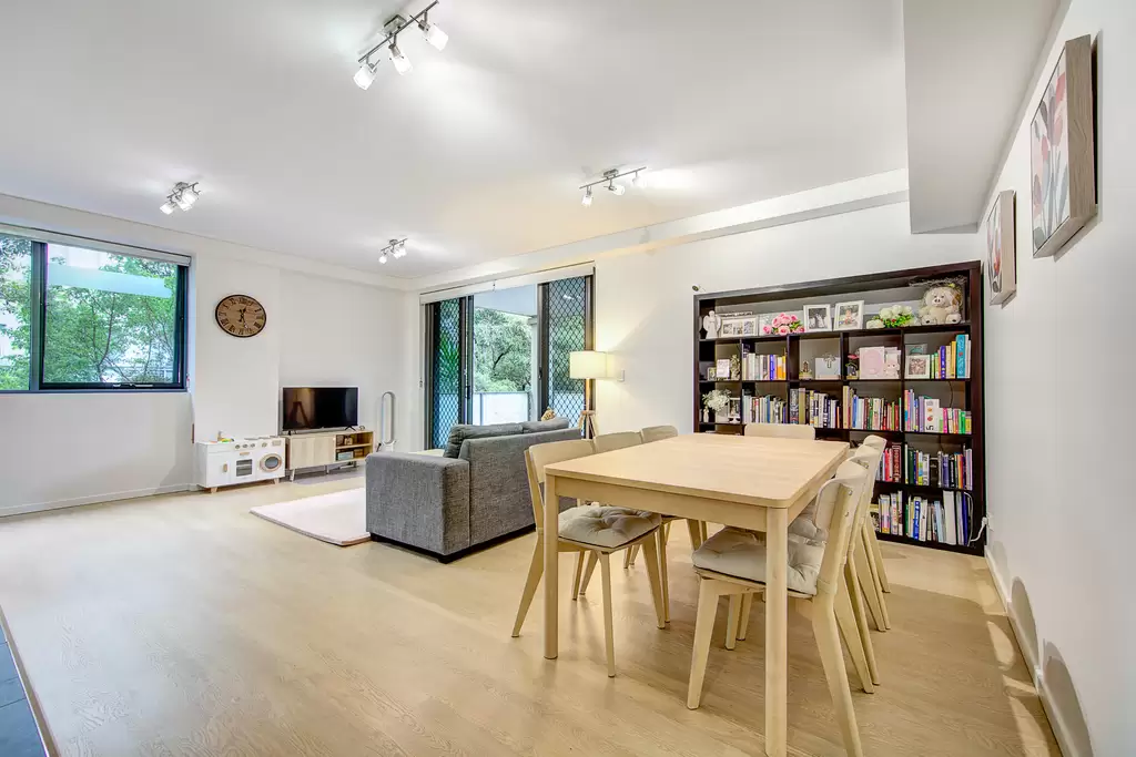 14/2b Womerah Street, Turramurra Auction by Chan Yahl