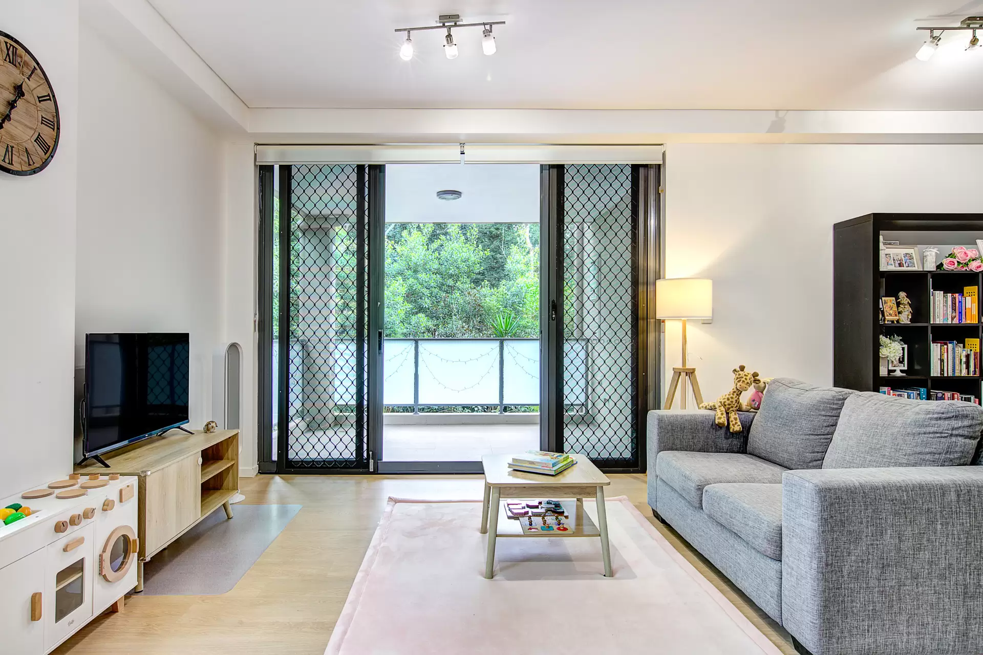 14/2b Womerah Street, Turramurra Auction by Chan Yahl