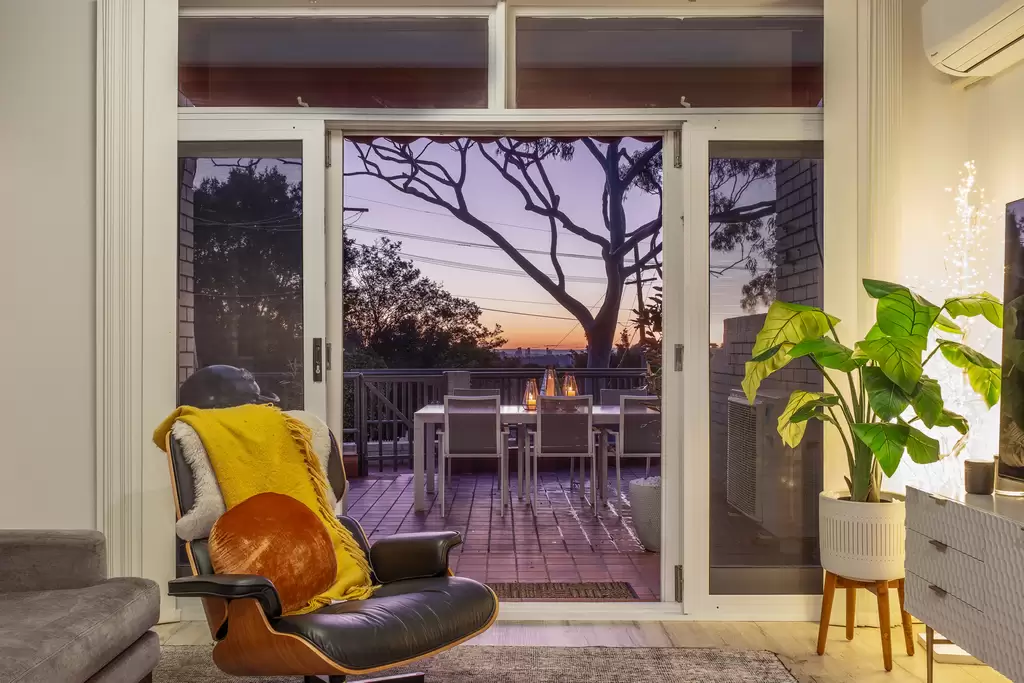 10/7-9 Goodchap Road, Chatswood Auction by Chan Yahl