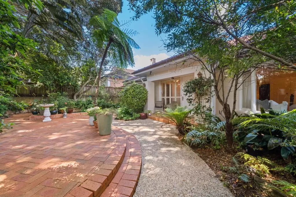 17 Stanhope Road, Killara Auction by Chan Yahl